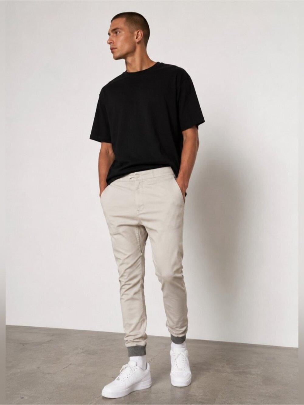 Zanerobe Jogger Chino Pants Cream/Stone Size 34 Men’s Ribbed Cuff Casual
